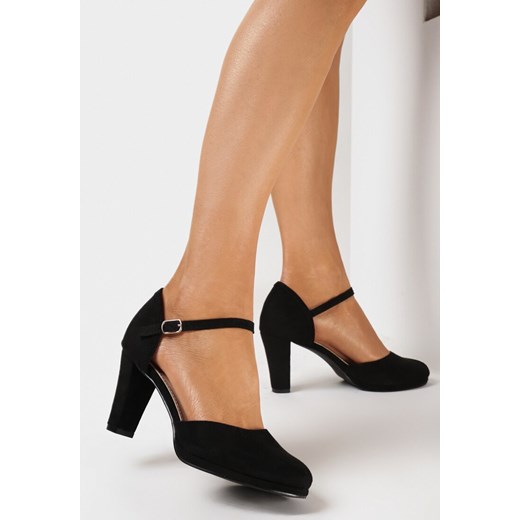 Czółenka Born2be z niskim obcasem z klamrą na szpilce 