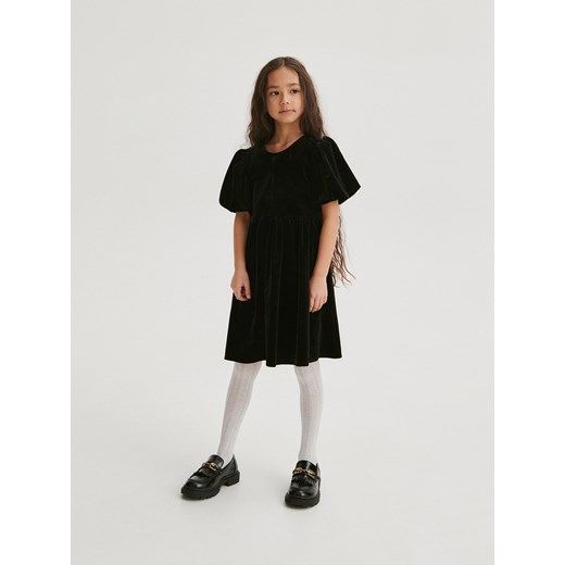 Reserved - Welurowa sukienka - czarny ze sklepu Reserved w kategorii Sukienki dziewczęce - zdjęcie 166370917