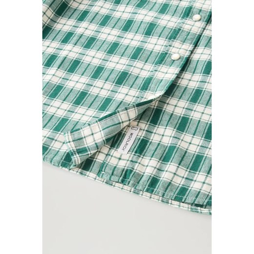 Koszula męska Woolrich wielokolorowa z klasycznym kołnierzykiem w kratkę 