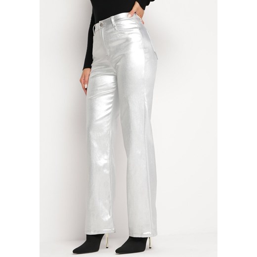 Srebrne Szerokie Spodnie Metaliczne z Ekoskóry Namera ze sklepu Born2be Odzież w kategorii Spodnie damskie - zdjęcie 166455055