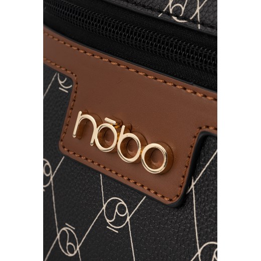 Mały kuferek Nobo z monogramem na łańcuszku czarny Nobo One size okazja NOBOBAGS.COM