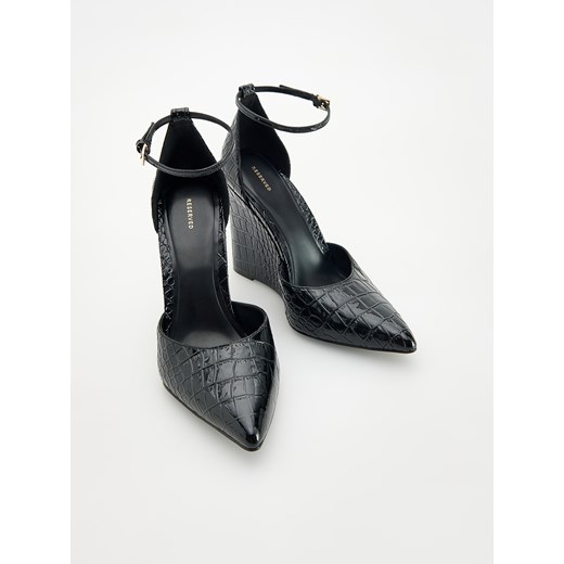 Reserved - Czółenka na koturnie - czarny Reserved 38 Reserved