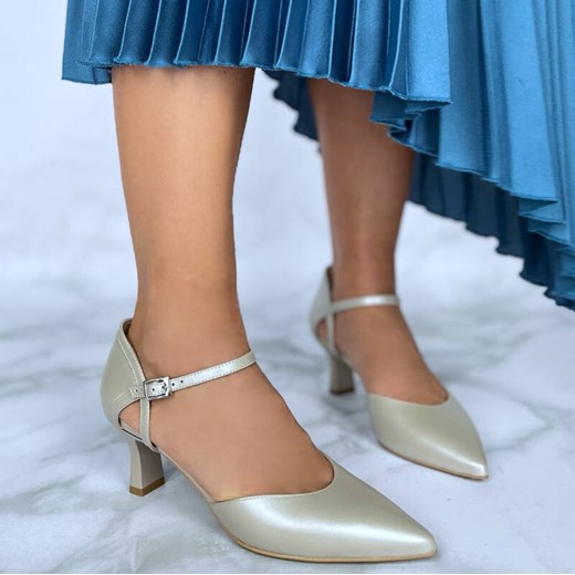 Czółenka Kotyl eleganckie 