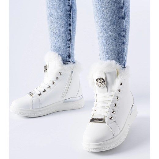 Białe sneakersy z białym futerkiem Lubriano ze sklepu gemre w kategorii Workery damskie - zdjęcie 166622508