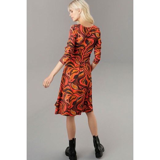 Sukienka Aniston midi w abstrakcyjnym wzorze 