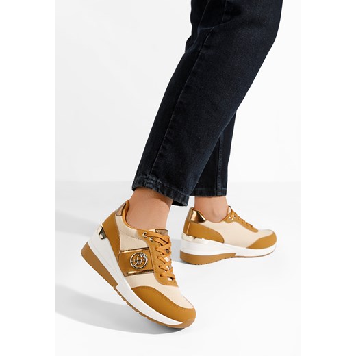 Camelowe sneakersy damskie na koturnie Rhisa ze sklepu Zapatos w kategorii Buty sportowe damskie - zdjęcie 166693075