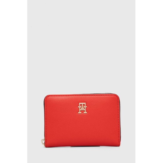 Tommy Hilfiger portfel damski kolor czerwony AW0AW16092 ze sklepu ANSWEAR.com w kategorii Portfele damskie - zdjęcie 166767267