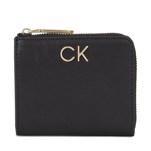 Portfel damski Calvin Klein Re-Lock Za Wallet Sm K60K611097 Ck Black BAX ze sklepu eobuwie.pl w kategorii Portfele damskie - zdjęcie 166774139