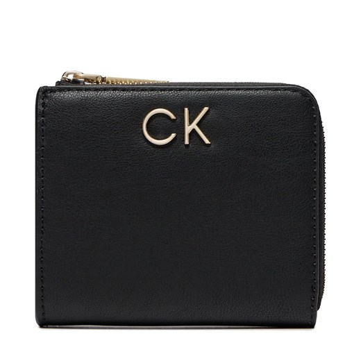 Mały Portfel Damski Calvin Klein Re-Lock Za Wallet Sm K60K610781 Ck Black BEH ze sklepu eobuwie.pl w kategorii Portfele damskie - zdjęcie 166788978