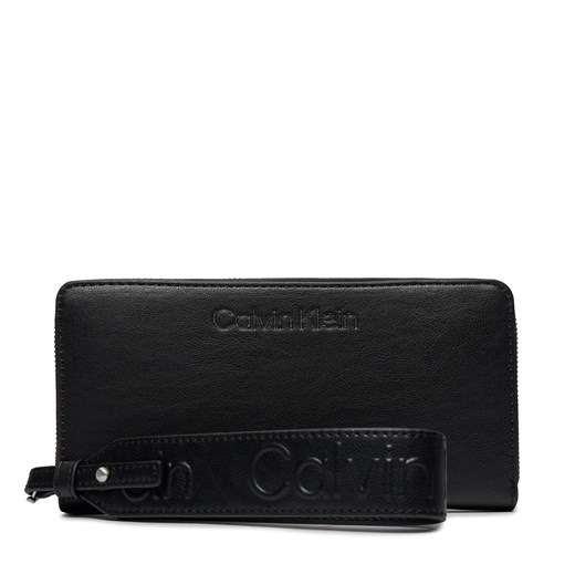 Duży Portfel Damski Calvin Klein Gracie Wallet W/Strap Lg K60K611388 Czarny ze sklepu eobuwie.pl w kategorii Portfele damskie - zdjęcie 166808767