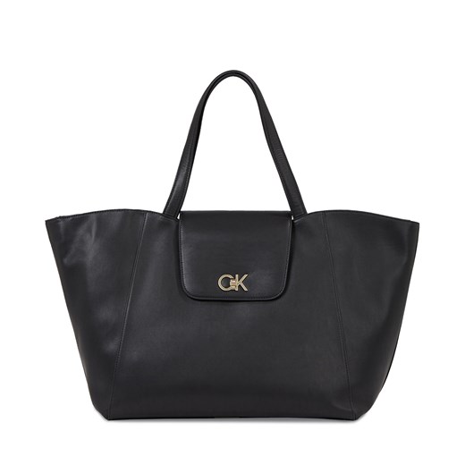 Torebka Calvin Klein Re-Lock Shopper W/Flap K60K611052 Czarny ze sklepu eobuwie.pl w kategorii Torby Shopper bag - zdjęcie 166818016