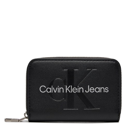 Duży Portfel Damski Calvin Klein Jeans Sculpted Med Zip Around Mono K60K607229 Black/Metallic Logo 0GL ze sklepu eobuwie.pl w kategorii Portfele damskie - zdjęcie 166821426