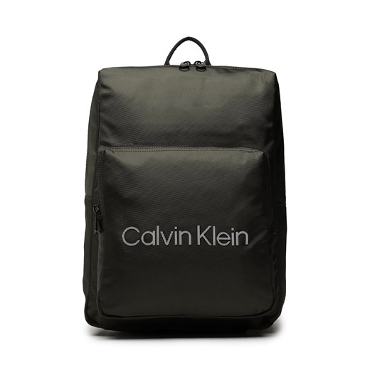 Plecak Calvin Klein Ck Must Squared Campus Bp Rtw K50K510004 Dark Olive MRZ ze sklepu eobuwie.pl w kategorii Plecaki - zdjęcie 166882215