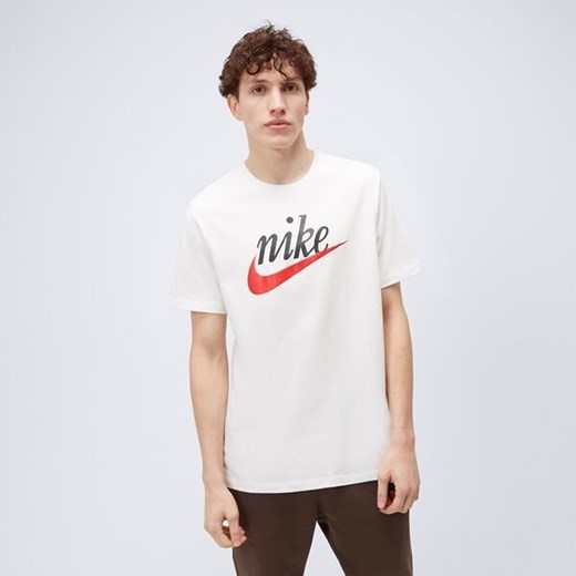 nike t-shirt ss m nsw tee futura 2 dz3279-100 ze sklepu 50style.pl w kategorii T-shirty męskie - zdjęcie 166935546