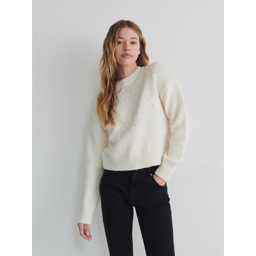 Reserved - Sweter z perłami - kremowy ze sklepu Reserved w kategorii Swetry damskie - zdjęcie 166967518