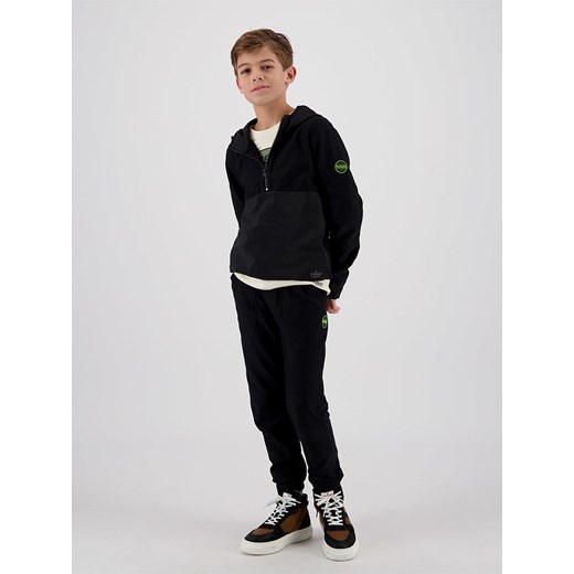 Vingino Spodnie dresowe &quot;Siyo&quot; w kolorze czarnym ze sklepu Limango Polska w kategorii Spodnie chłopięce - zdjęcie 166983978