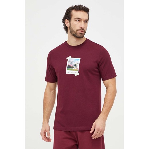 adidas t-shirt bawełniany męski kolor bordowy z nadrukiem IS9045 ze sklepu ANSWEAR.com w kategorii T-shirty męskie - zdjęcie 167339646