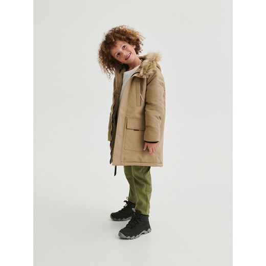 Reserved - Ocieplany płaszcz z kapturem - brązowy ze sklepu Reserved w kategorii Kurtki chłopięce - zdjęcie 167366118
