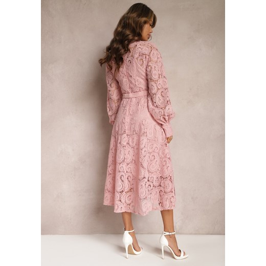 Różowa Koronkowa Sukienka Midi z Ozdobnym Wiązaniem Camaela Renee M wyprzedaż Renee odzież