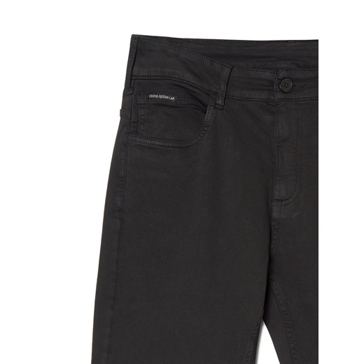Cropp - Czarne spodnie regular - czarny Cropp 28 Cropp