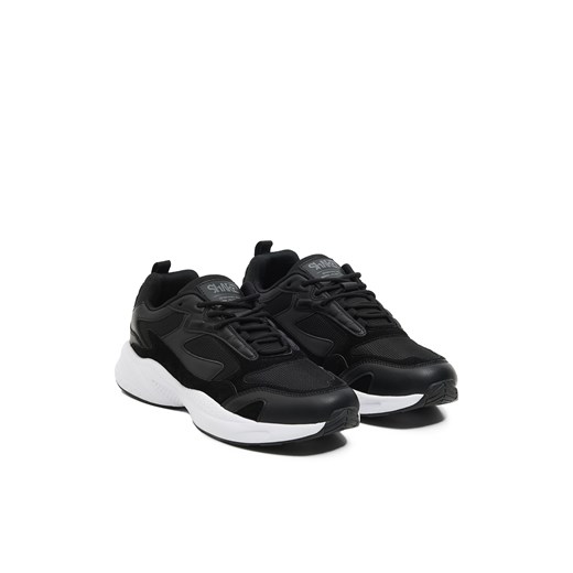 Cropp - Czarne sneakersy z efektem odblaskowym - czarny Cropp 46 wyprzedaż Cropp