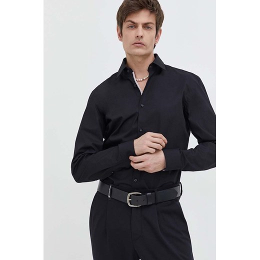 HUGO koszula bawełniana męska kolor czarny slim z kołnierzykiem klasycznym 50508294 ze sklepu ANSWEAR.com w kategorii Koszule męskie - zdjęcie 167576105