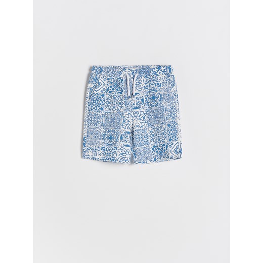 Reserved - Bawełniane szorty z nadrukiem - złamana biel ze sklepu Reserved w kategorii Spodnie i półśpiochy - zdjęcie 167583055