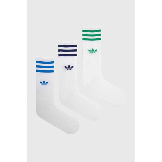 adidas Originals skarpetki 3-pack kolor biały IU2656 ze sklepu ANSWEAR.com w kategorii Skarpetki damskie - zdjęcie 167620725