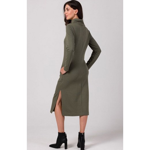 Luźna sukienka midi z półgolfem khaki B274, Kolor khaki, Rozmiar L, BeWear ze sklepu Primodo w kategorii Sukienki - zdjęcie 167663777
