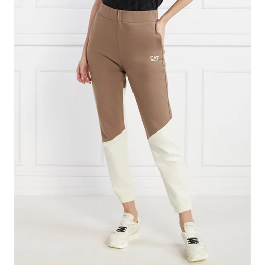 EA7 Spodnie dresowe | Regular Fit ze sklepu Gomez Fashion Store w kategorii Spodnie damskie - zdjęcie 167702659