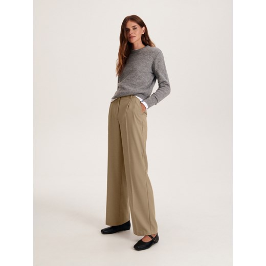 Reserved - Spodnie z kantem - beżowy ze sklepu Reserved w kategorii Spodnie damskie - zdjęcie 167751795