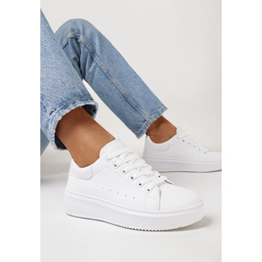 Białe Sznurowane Sneakersy o Klasycznym Fasonie na Grubej Podeszwie Cataria ze sklepu born2be.pl w kategorii Buty sportowe damskie - zdjęcie 167762209