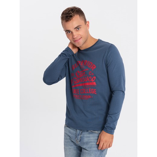 Koszulka męska z długim rękawem z nadrukiem collegowym - niebieska V2 OM-LSPT-0116 ze sklepu ombre w kategorii T-shirty męskie - zdjęcie 167766179