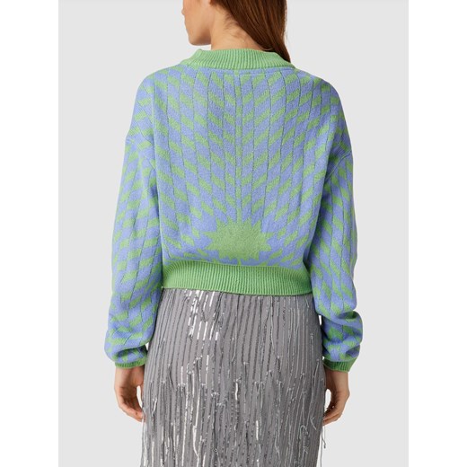 Sweter krótki z dzianiny z okrągłym dekoltem model ‘COSMOS’ Noisy May L Peek&Cloppenburg 