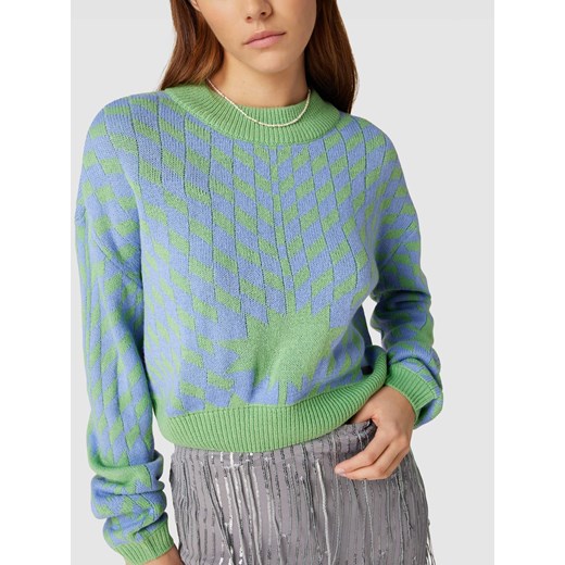Sweter krótki z dzianiny z okrągłym dekoltem model ‘COSMOS’ Noisy May M Peek&Cloppenburg 