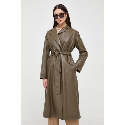 BOSS płaszcz skórzany damski kolor brązowy przejściowy 50505512 ze sklepu ANSWEAR.com w kategorii Płaszcze damskie - zdjęcie 167863548