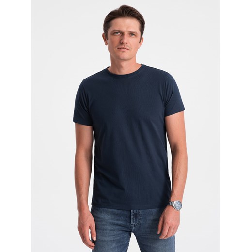 Klasyczny T-shirt męski bawełniany BASIC - granatowy V2 OM-TSBS-0146 ze sklepu ombre w kategorii T-shirty męskie - zdjęcie 167874878