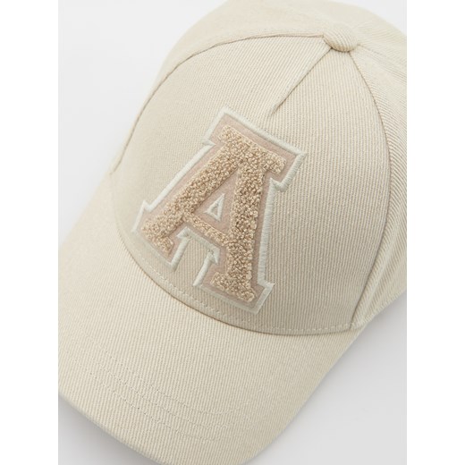 Czapka dziecięca Reserved 