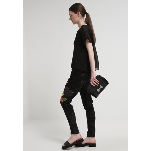 Desigual ROSAURA Spodnie materiałowe negro zalando czarny Spodnie