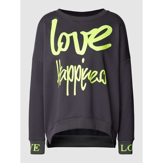Bluza z nadrukowanym napisem model ‘LOVE HAPPINESS’ ze sklepu Peek&Cloppenburg  w kategorii Bluzy damskie - zdjęcie 167933857
