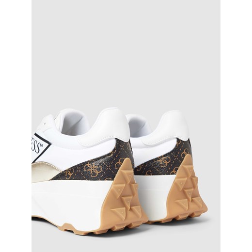 Sneakersy z obszyciem w kontrastowym kolorze i detalami z logo Guess 39 Peek&Cloppenburg 