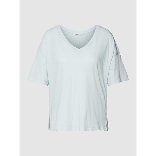 T-shirt z zaokrąglonym dekoltem w serek model ‘SVENNIE’ ze sklepu Peek&Cloppenburg  w kategorii Bluzki damskie - zdjęcie 168084906