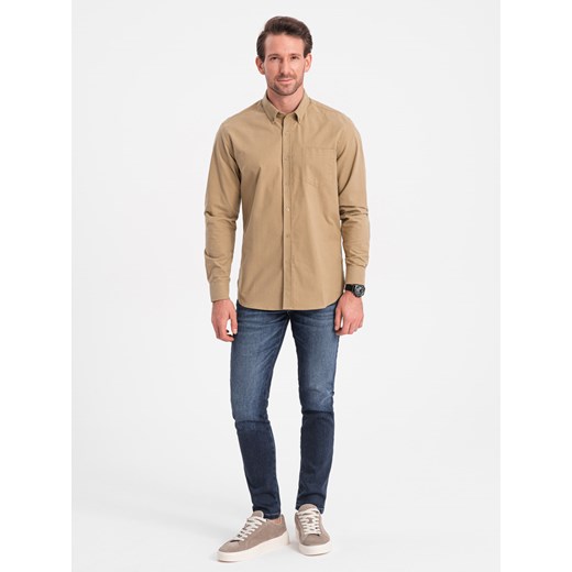 Męska koszula bawełniana REGULAR FIT z kieszenią - jasnobrązowa V2 OM-SHOS-0153 ze sklepu ombre w kategorii Koszule męskie - zdjęcie 168127239