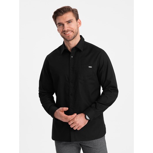 Bawełniana męska koszula z kieszenią REGULAR FIT - czarna V1 OM-SHCS-0147 ze sklepu ombre w kategorii Koszule męskie - zdjęcie 168127259