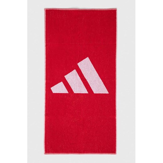 adidas Performance ręcznik kolor czerwony IR6243 ze sklepu ANSWEAR.com w kategorii Ręczniki - zdjęcie 168131525