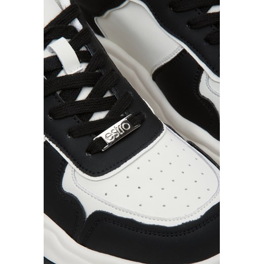 Buty sportowe damskie Estro sneakersy ze skóry sznurowane