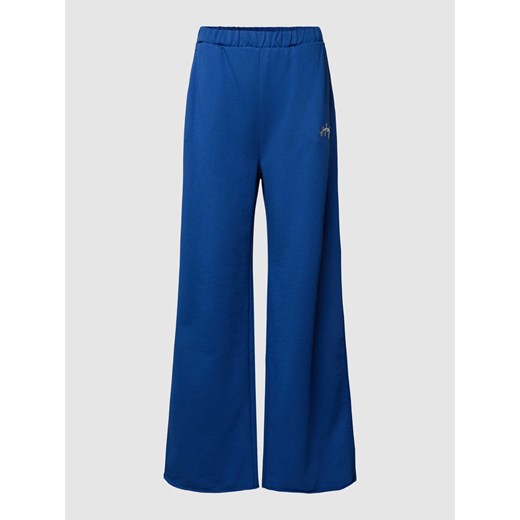 Spodnie dresowe z aplikacją z logo model ‘Nasuede’ ze sklepu Peek&Cloppenburg  w kategorii Spodnie damskie - zdjęcie 168148789
