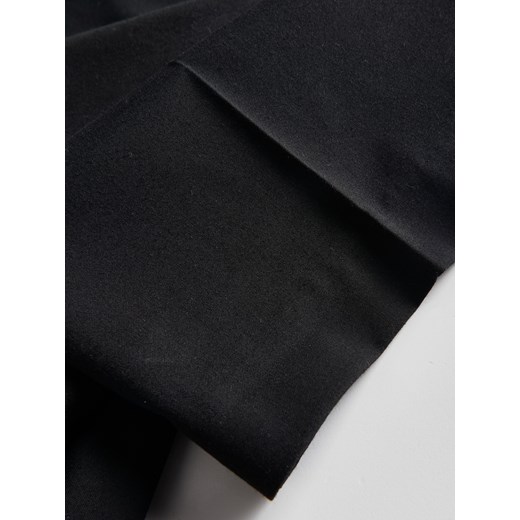 Reserved - Spodnie z asymetrycznym pasem - czarny Reserved 42 Reserved