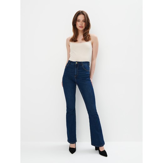 Bluzka damska Mohito beżowa z okrągłym dekoltem 