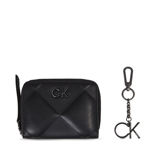 Zestaw portfel i brelok Calvin Klein Ck Quilt Wallet Md/ Key Chain K60K611329 Ck Black BAX ze sklepu eobuwie.pl w kategorii Portfele damskie - zdjęcie 168239419